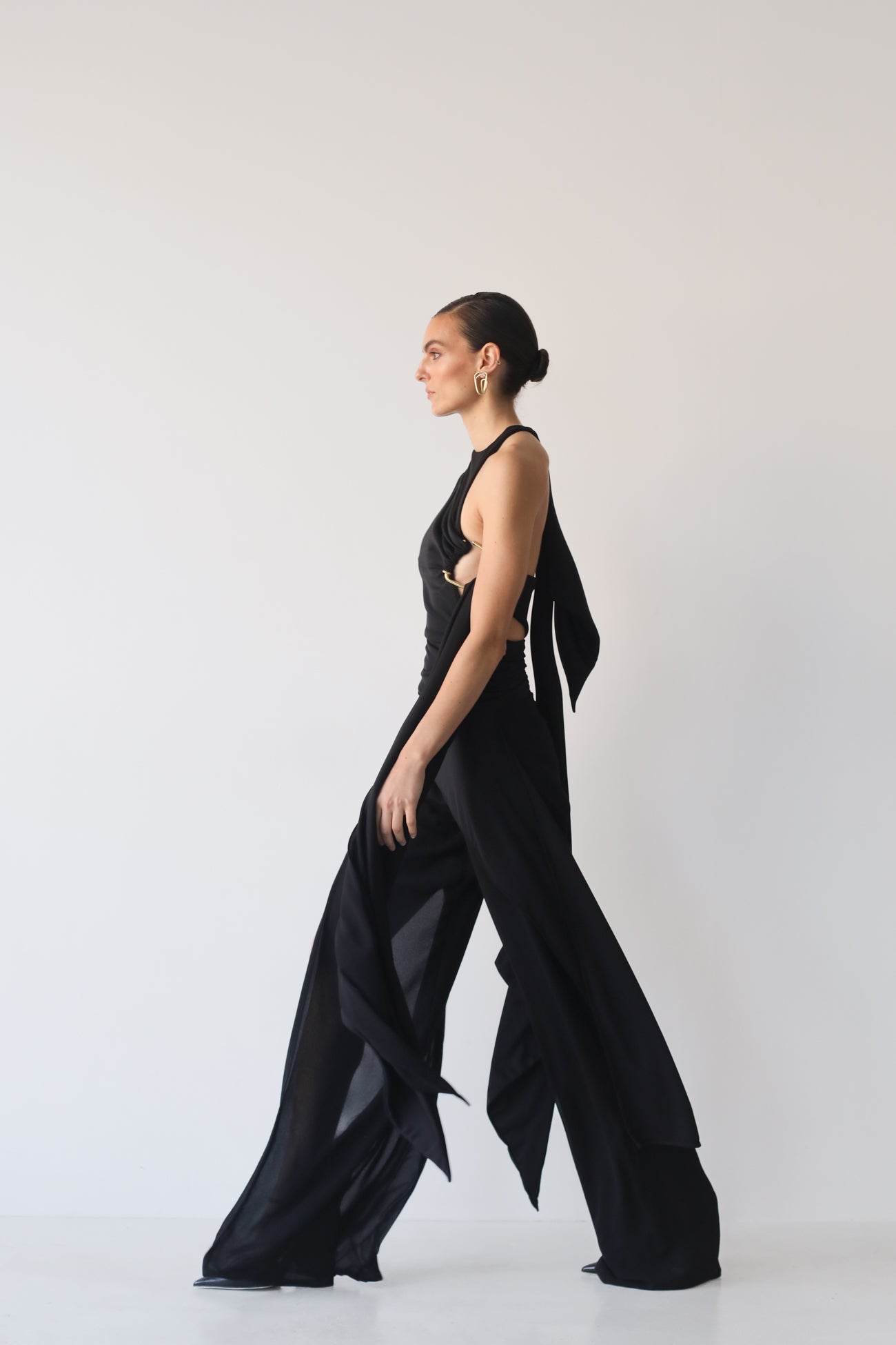 Gathered top ASTRA black