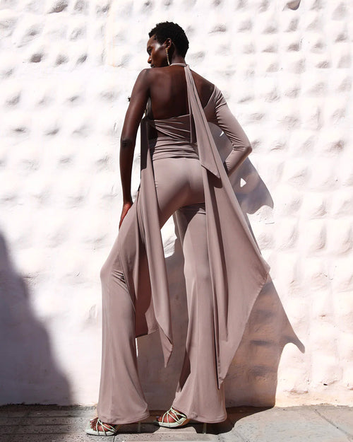 set beige resortwear for events